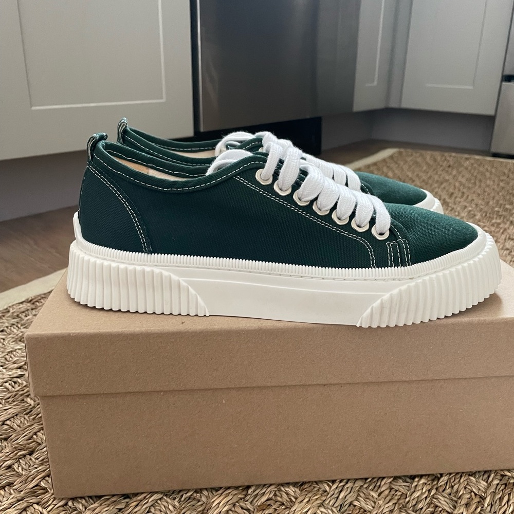 Green AMI platform sneakers (brand new)